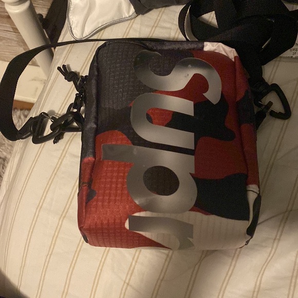supreme bag - Picture 2 of 2